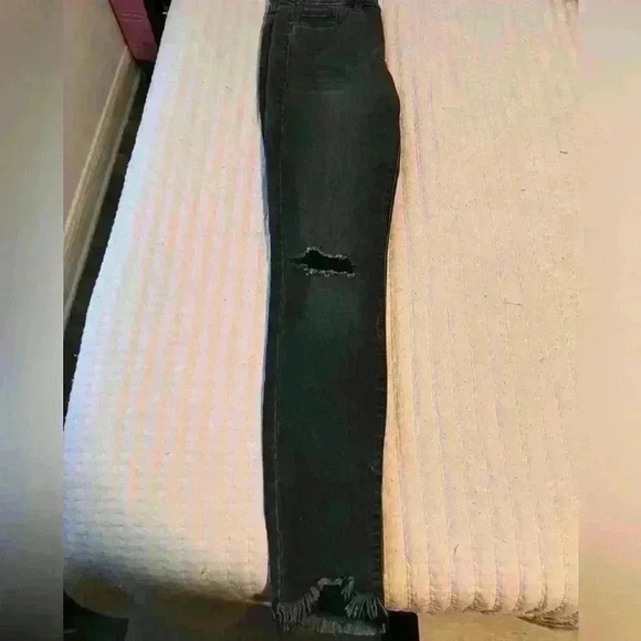 Refugee Black Distressed And Frayed Jeans Size 4 - Picture 3 of 4